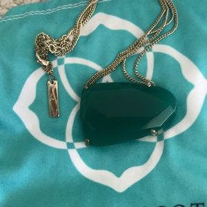 Kendra Scott necklace